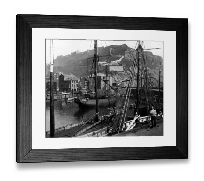 Framed Print : The Harbour, Scarborough, North Yorkshire