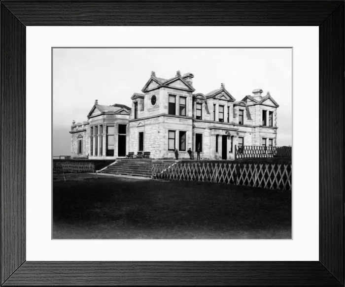 Framed Print : Clubhouse, St Andrews, Scotland Framed Print : Clubhouse, St Andrews, Scotland
