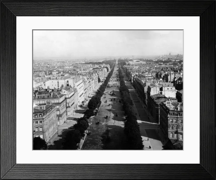 Framed Print : Champs Elysees, Paris, France Framed Print : Champs Elysees, Paris, France