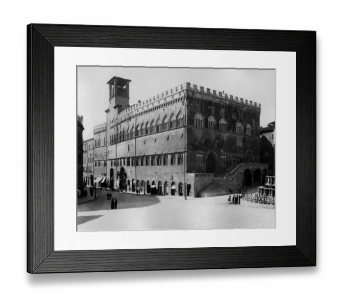 Framed Print : Palazzo Pubblico (Town Hall), Perugia, Italy Framed Print : Palazzo Pubblico (Town Hall), Perugia, Italy