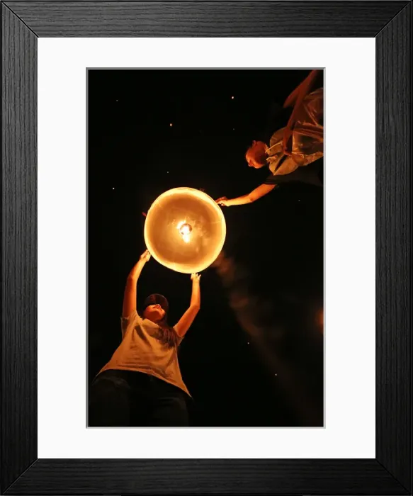 Framed Print : Sky Lanterns at Yi Peng, Loy Krathong Ceremony, Chiang Mai Framed Print : Sky Lanterns at Yi Peng, Loy Krathong Ceremony, Chiang Mai