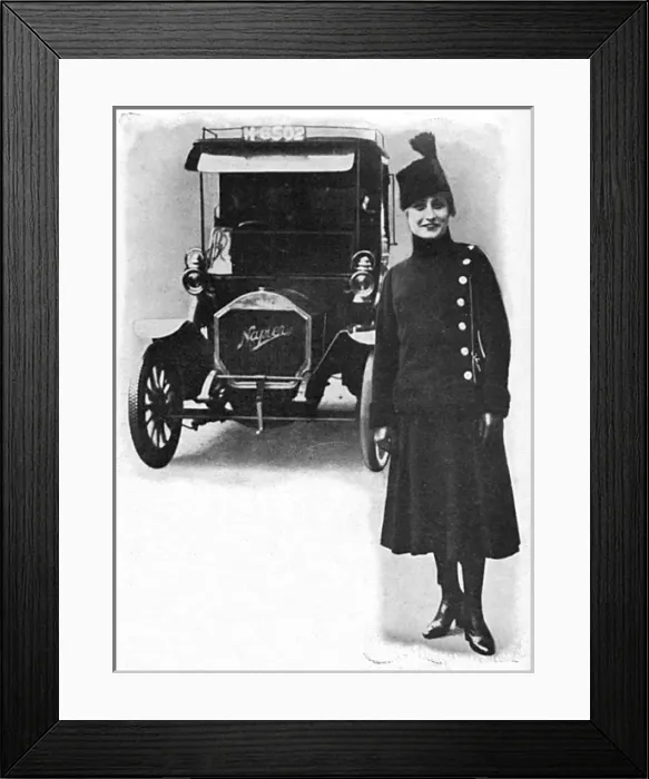 Framed Print : A female hat shop porter, WW1 Framed Print : A female hat shop porter, WW1
