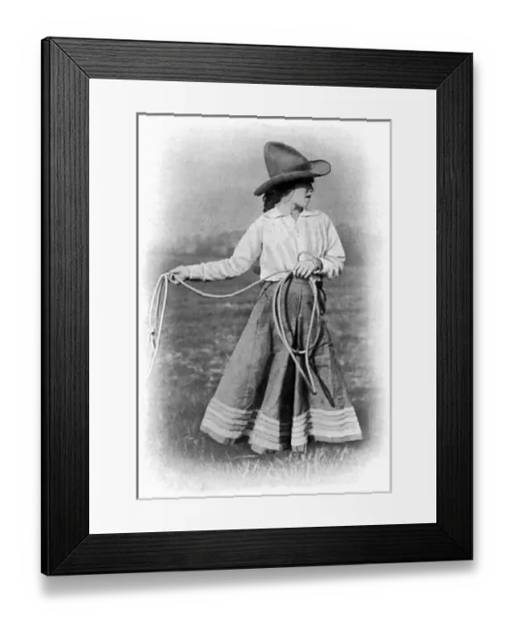 Framed Print : Poppette Ginnette breaking in horses for the Army, WW1 Framed Print : Poppette Ginnette breaking in horses for the Army, WW1