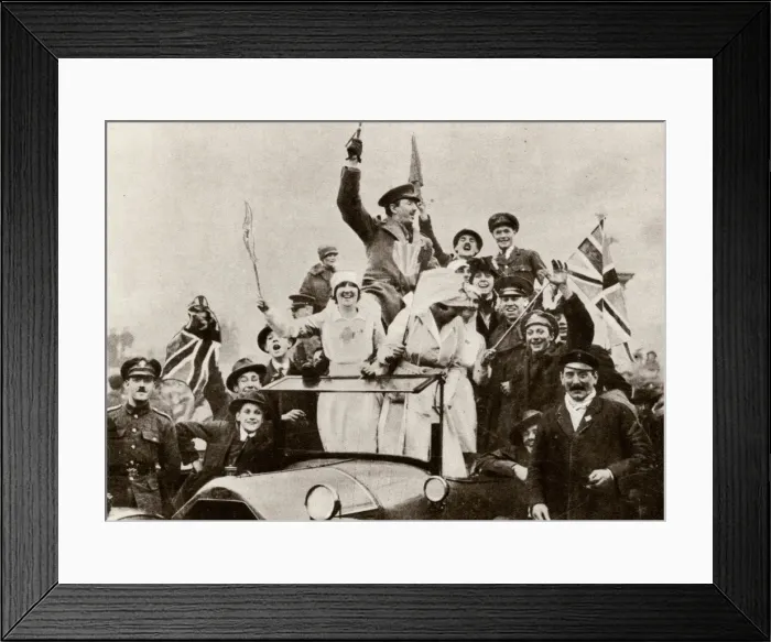 Framed Print : Armistice Day celebrations 1918