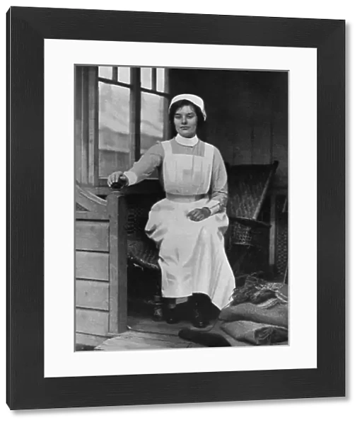 Lady Iris Capell as a nurse at Watford hospital, 1914
