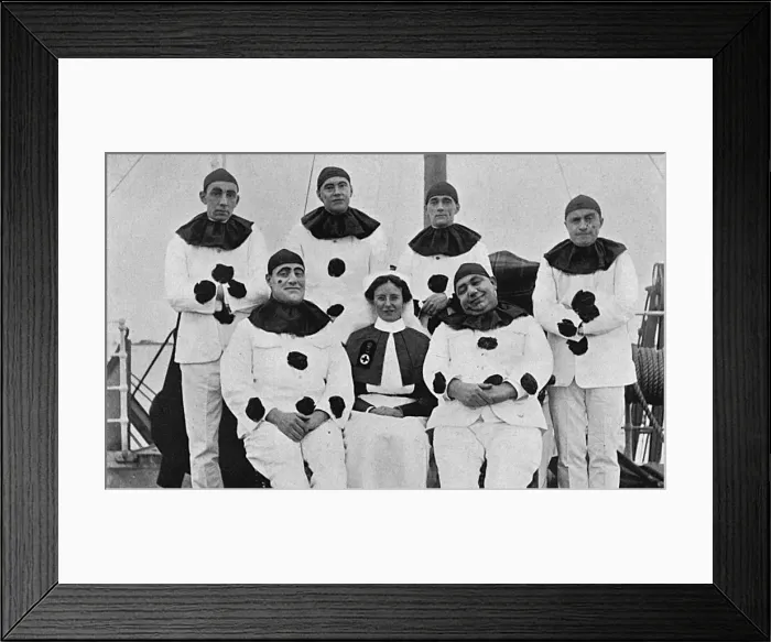 Framed Print : A hospital ship Pierrot troupe, WW1 Framed Print : A hospital ship Pierrot troupe, WW1