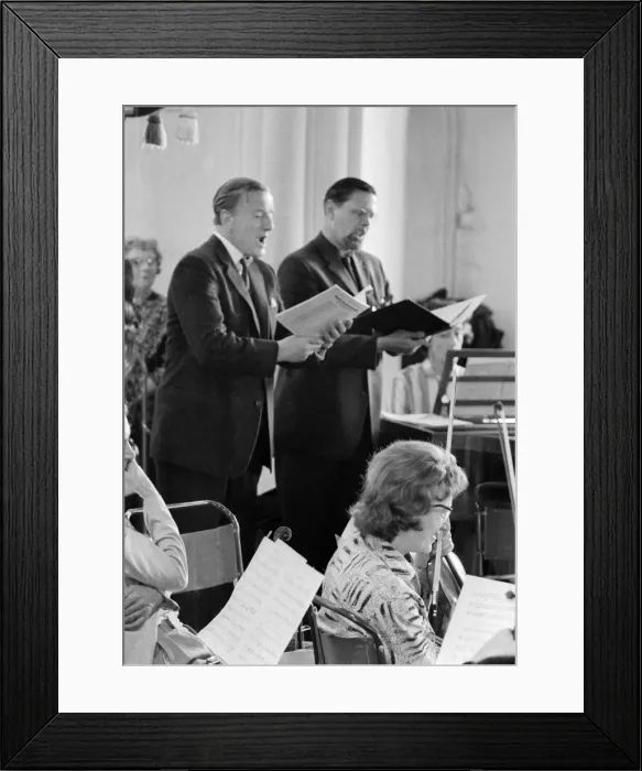 Framed Print : Peter Pears and Alfred Deller, Aldeburgh Festival 1962 Framed Print : Peter Pears and Alfred Deller, Aldeburgh Festival 1962
