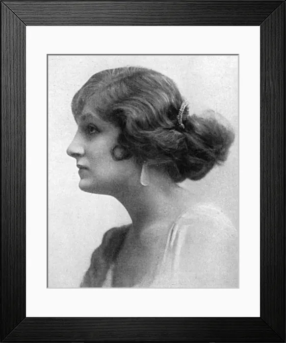 Framed Print : The Hon. Mrs Geoffrey Pearson Framed Print : The Hon. Mrs Geoffrey Pearson