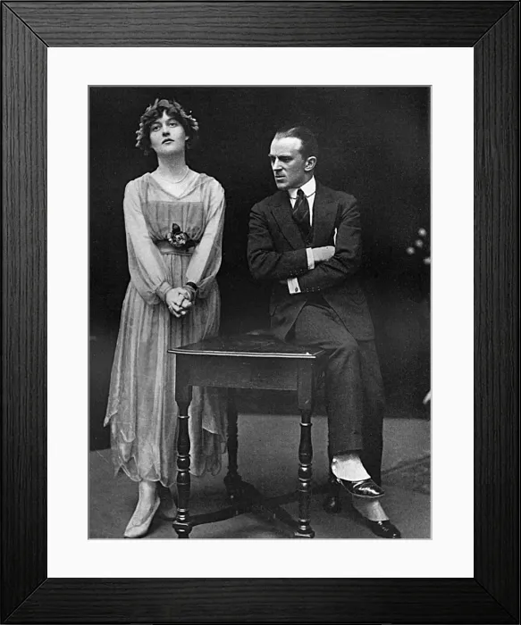 Framed Print : Elizabeth Asquith & Nelson Keys rehearsing a matinee, WW1 Framed Print : Elizabeth Asquith & Nelson Keys rehearsing a matinee, WW1