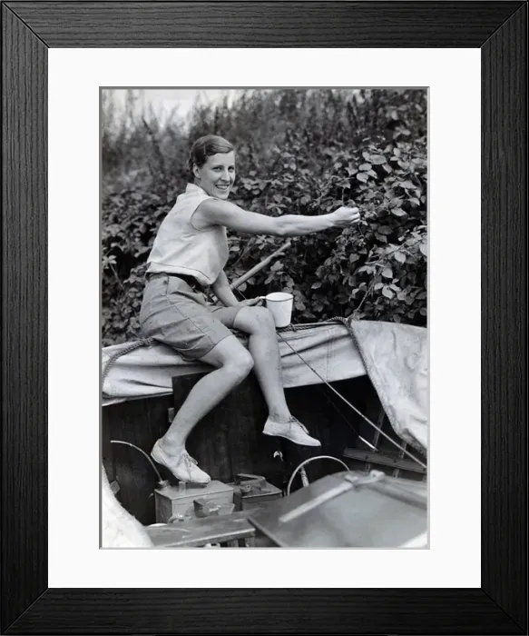 Framed Print : Rene Fraser gathering blackberries on the G. Union Canal Framed Print : Rene Fraser gathering blackberries on the G. Union Canal