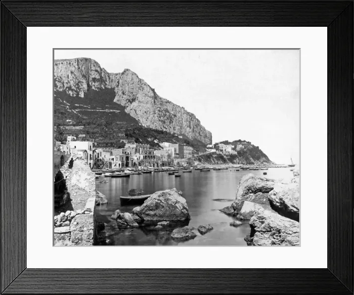 Framed Print : Capri Harbour, Italy Framed Print : Capri Harbour, Italy