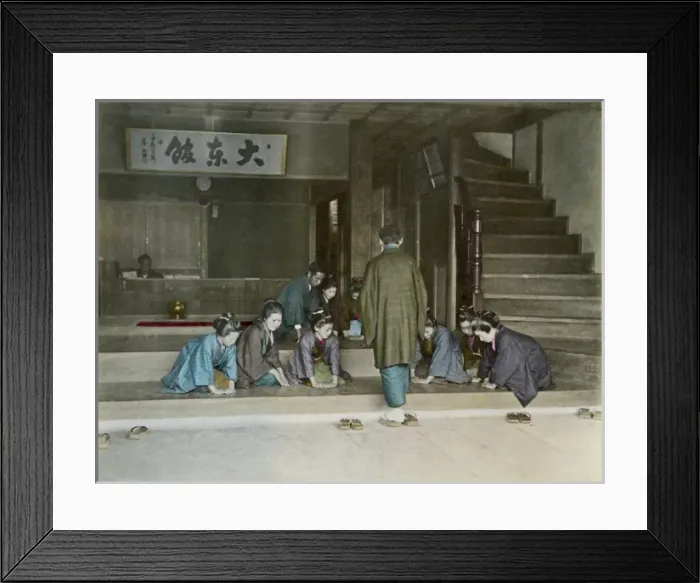 Framed Print : Welcoming hotel guest, Japan Framed Print : Welcoming hotel guest, Japan