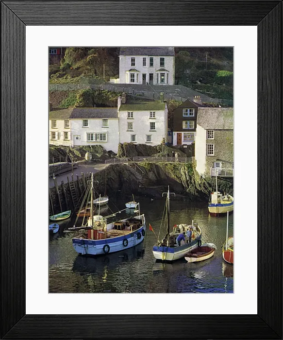 Framed Print : Boats at Polperro, Cornwall Framed Print : Boats at Polperro, Cornwall
