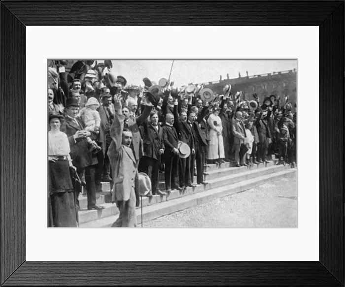 Framed Print : War greeted with enthusiasm in Berlin Framed Print : War greeted with enthusiasm in Berlin