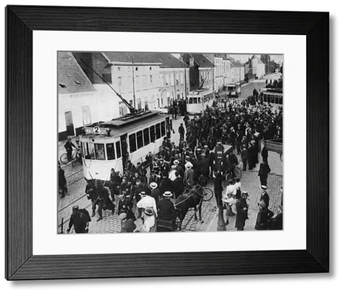 Framed Print : Retreating Belgian army in Ghent, 1914 Framed Print : Retreating Belgian army in Ghent, 1914