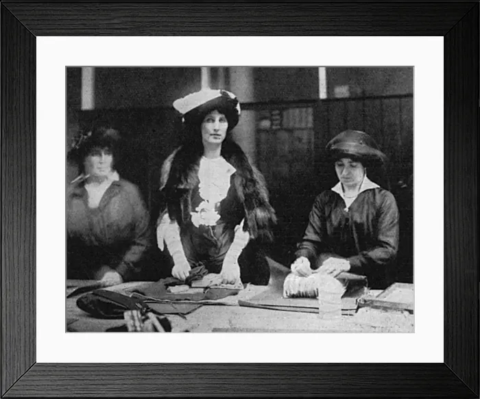 Framed Print : Parcel Packing for Queen Alexandras Field Force Fund, WW1 Framed Print : Parcel Packing for Queen Alexandras Field Force Fund, WW1