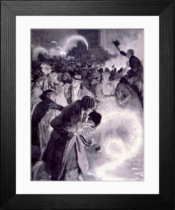 Framed Print : Armistice Anniversary Night, Trafalgar Square Framed Print : Armistice Anniversary Night, Trafalgar Square