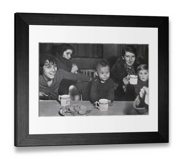 Framed Print : Mothers and children at a Cecil House, London Framed Print : Mothers and children at a Cecil House, London