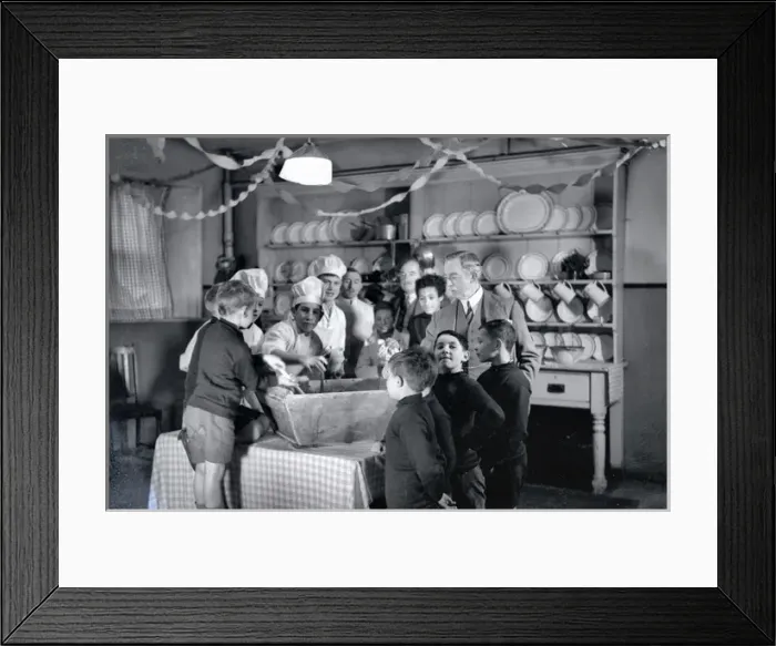 Framed Print : Royal Albert Orphanage, Bagshot, Surrey - cooking in kitchen Framed Print : Royal Albert Orphanage, Bagshot, Surrey - cooking in kitchen