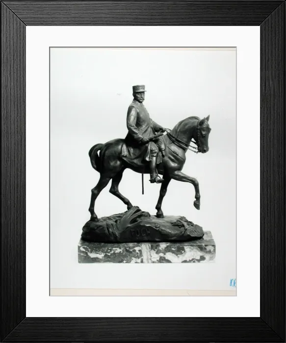 Framed Print : Marshal Foche - mounted, in k鰩and greatcoat, WW1 Framed Print : Marshal Foche - mounted, in k鰩and greatcoat, WW1