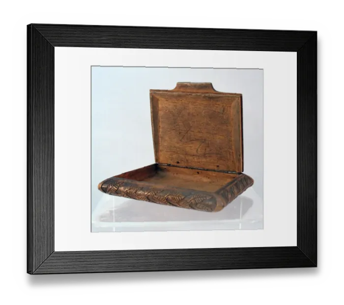 Framed Print : Cigarette box with Bedfordshire Regiment badge, WW1 Framed Print : Cigarette box with Bedfordshire Regiment badge, WW1