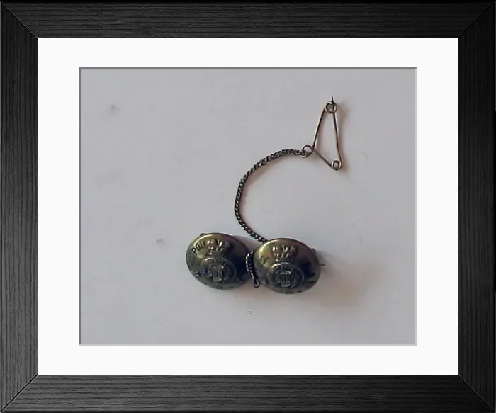 Framed Print : Royal Glos. Hussars Yeomanry buttonsas Sweetheart Brooch Framed Print : Royal Glos. Hussars Yeomanry buttonsas Sweetheart Brooch