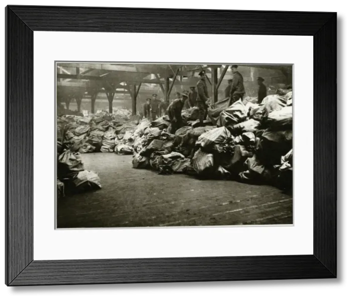 Framed Print : Departure of mail to British Soldiers Framed Print : Departure of mail to British Soldiers