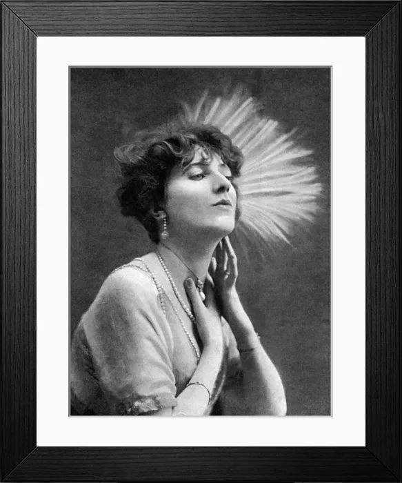 Framed Print : Gina Palerme Framed Print : Gina Palerme