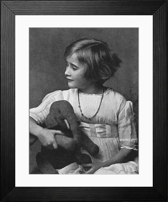 Framed Print : Pamela Peto by Madame Yevonde Framed Print : Pamela Peto by Madame Yevonde