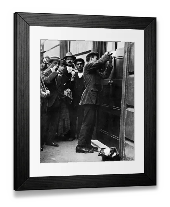 Framed Print : The brass plate at the German Embassy removed during WWI Framed Print : The brass plate at the German Embassy removed during WWI