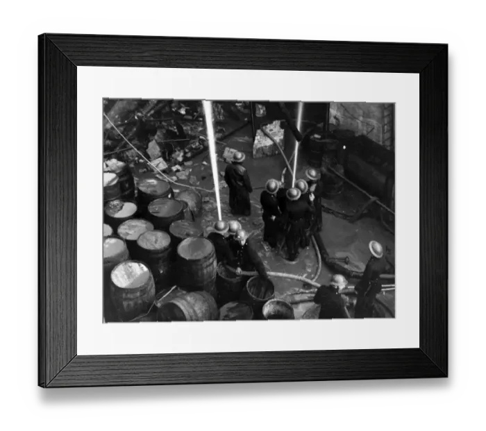 Framed Print : Blitz in London -- firefighters at work in Bermondsey, WW2 Framed Print : Blitz in London -- firefighters at work in Bermondsey, WW2