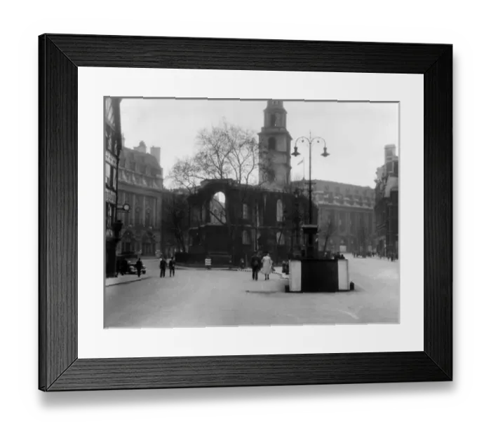 Framed Print : St Clement Danes Church, Strand, London, WW2 Framed Print : St Clement Danes Church, Strand, London, WW2