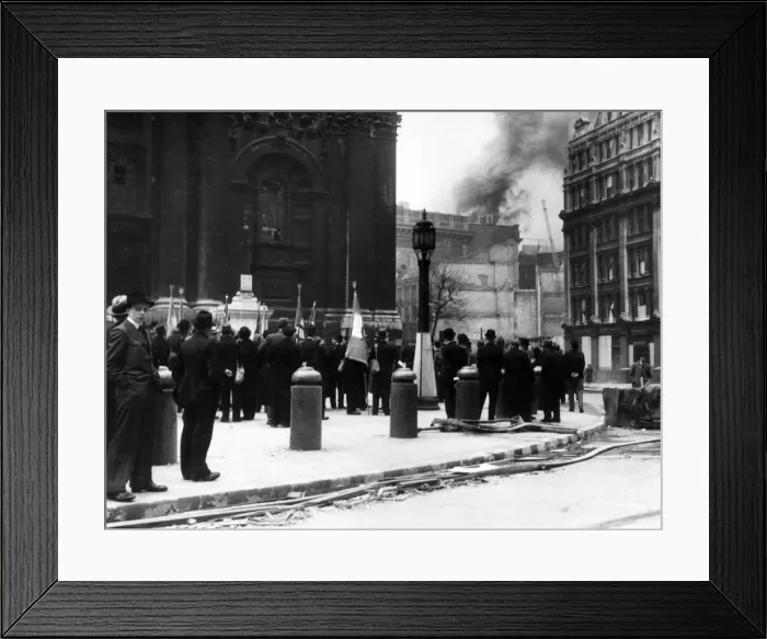 Framed Print : Parade of Old Contemptibles, St Pauls, London, WW2 Framed Print : Parade of Old Contemptibles, St Pauls, London, WW2