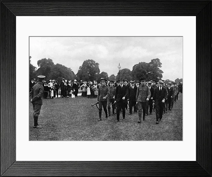 Framed Print : The new army at drill in Hyde Park at the start of WWI Framed Print : The new army at drill in Hyde Park at the start of WWI