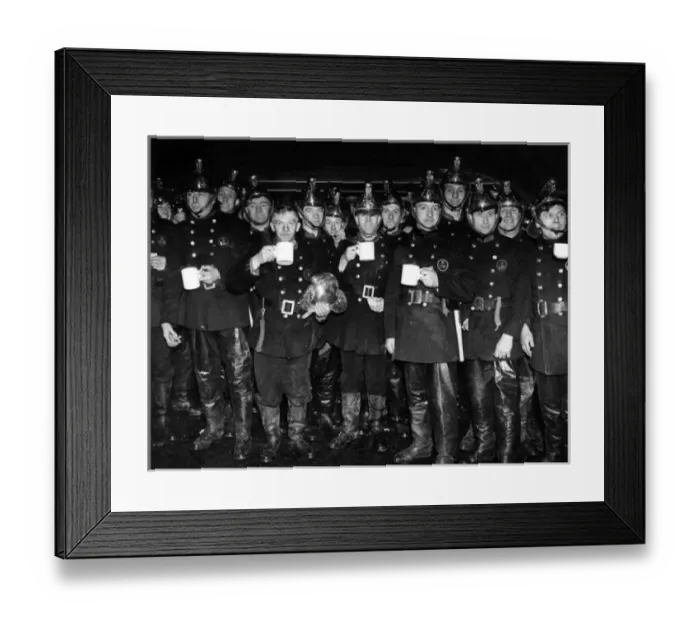 Framed Print : LFB firefighters grab a mug of tea from Brigade Canteen Van