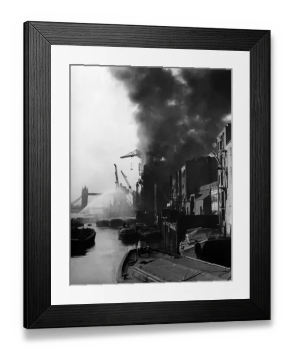 Framed Print : LFB Fireboat attending a fire at Colonial Wharf Framed Print : LFB Fireboat attending a fire at Colonial Wharf