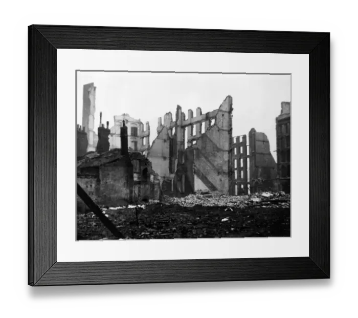 Framed Print : Rear of damaged properties in Southwark St - WW2, Blitz Framed Print : Rear of damaged properties in Southwark St - WW2, Blitz