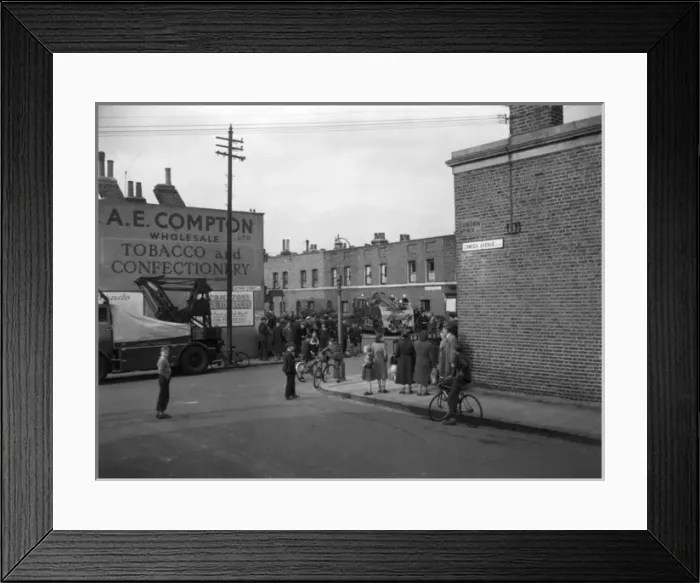 Framed Print : Incident at East Surrey Grove, SE London Framed Print : Incident at East Surrey Grove, SE London