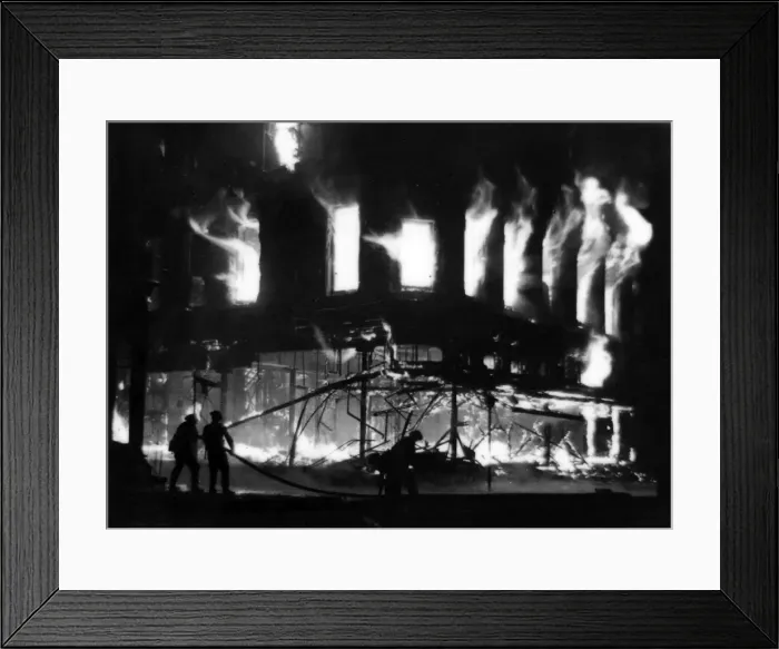 Framed Print : Corner store ablaze - Blitz on London - WW2 Framed Print : Corner store ablaze - Blitz on London - WW2