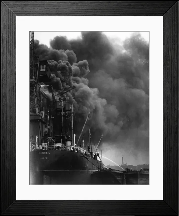 Framed Print : Fire at Colonial Wharf, Wapping, East London Framed Print : Fire at Colonial Wharf, Wapping, East London