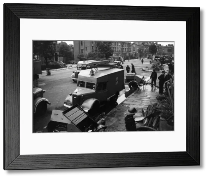 Framed Print : Salvage operation, Petherton Road, London, WW2 Framed Print : Salvage operation, Petherton Road, London, WW2