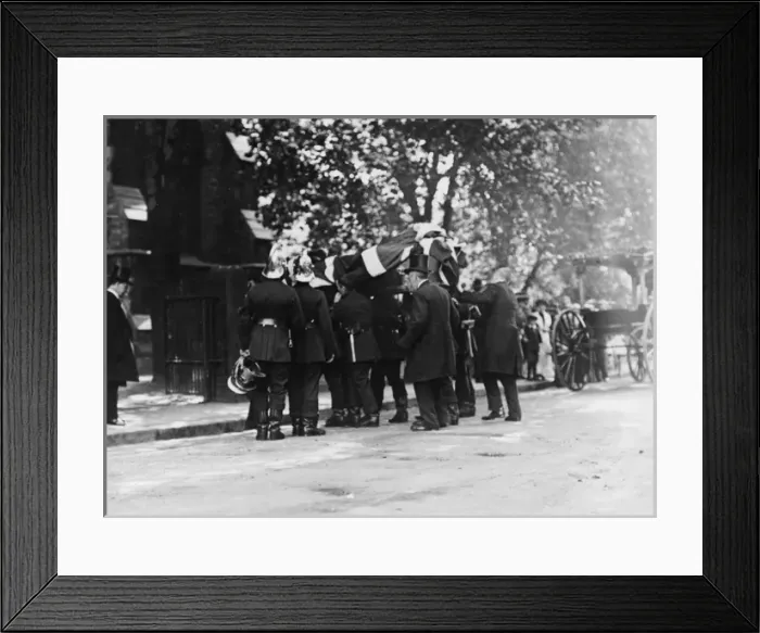 Framed Print : Funeral of Captain Sir Eyre Massey Shaw, London Framed Print : Funeral of Captain Sir Eyre Massey Shaw, London