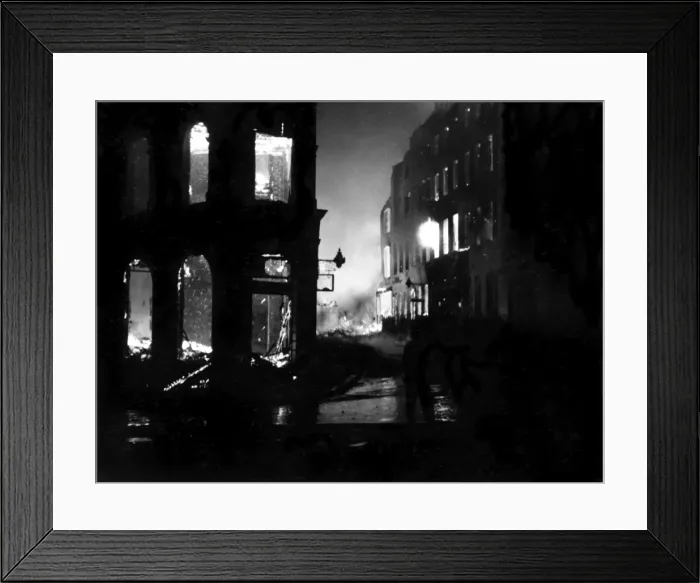 Framed Print : Blitz in the City of London - St Andrews Street, WW2 Framed Print : Blitz in the City of London - St Andrews Street, WW2