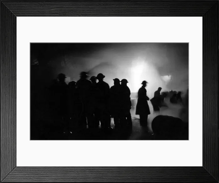 Framed Print : Blitz in London - Shell Mex, Fulham, WW2 Framed Print : Blitz in London - Shell Mex, Fulham, WW2