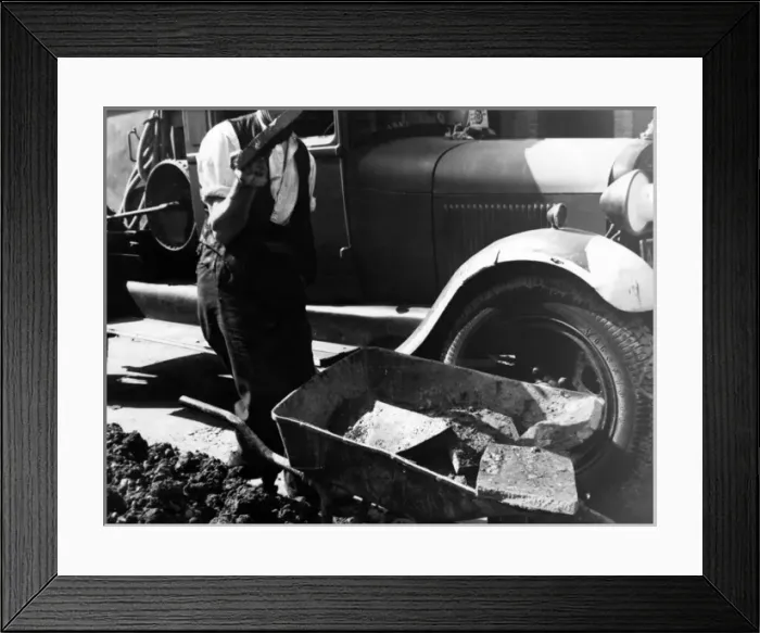 Framed Print : Blitz in London -- Standish Road, Hammersmith, WW2 Framed Print : Blitz in London -- Standish Road, Hammersmith, WW2