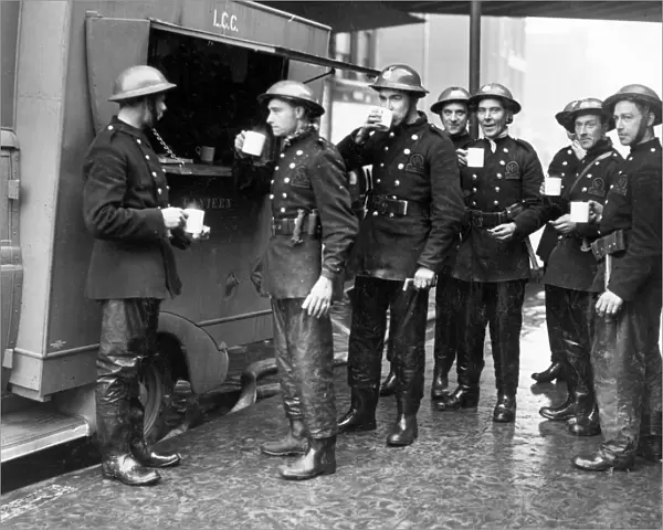 Tea break for firefighters, London, WW2