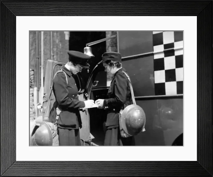 Framed Print : Blitz in London -- AFS women outside control unit, WW2 Framed Print : Blitz in London -- AFS women outside control unit, WW2