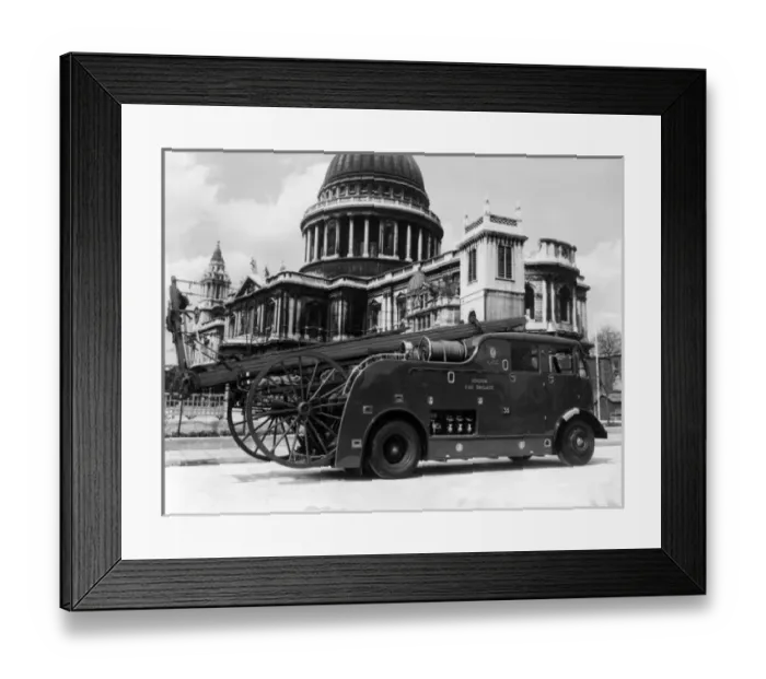 Framed Print : LFB dual purpose fire engine, St Pauls Cathedral, London Framed Print : LFB dual purpose fire engine, St Pauls Cathedral, London