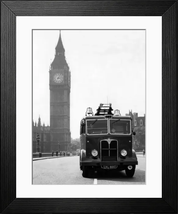 Framed Print : LFB dual purpose appliance in Westminster Framed Print : LFB dual purpose appliance in Westminster