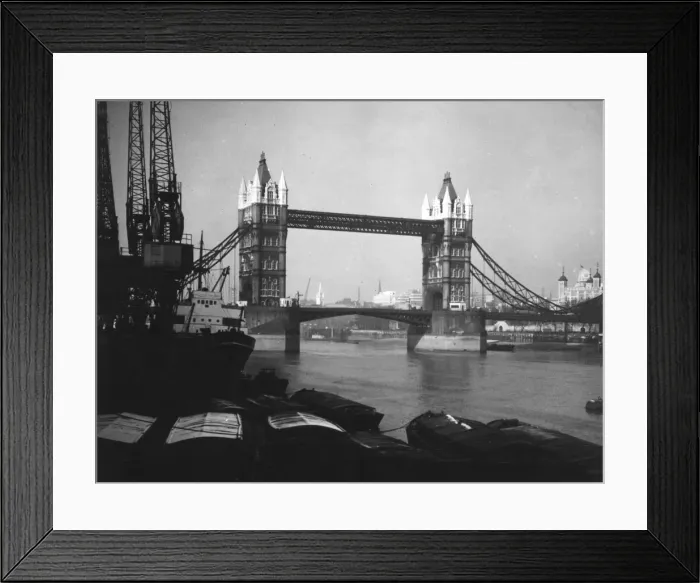Framed Print : View of Tower Bridge, London Framed Print : View of Tower Bridge, London